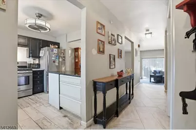 76 Hickory Way, Mount Arlington, NJ 07856 - Photo 3