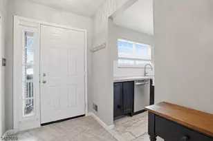 76 Hickory Way, Mount Arlington, NJ 07856 - Photo 5