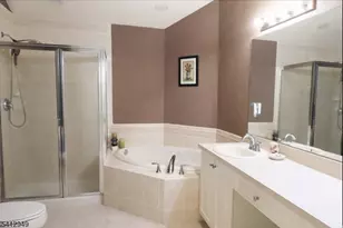 317 Kensington Ln, Livingston Twp., NJ 07039 - Photo 13