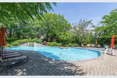 317 Kensington Ln, Livingston Twp., NJ 07039 - Photo 21