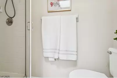 192 Clarken Dr, West Orange Township, NJ 07052 - Photo 17