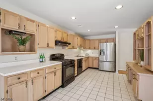 2401 Decatur Ct, Washington Township, NJ 07840 - Photo 13