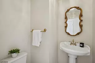 2401 Decatur Ct, Washington Township, NJ 07840 - Photo 17