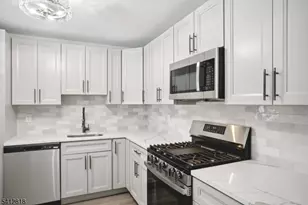 9 Maple Ln, Mount Arlington, NJ 07856 - Photo 3