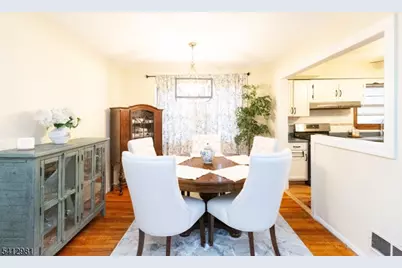 930 Cushing Pl, Plainfield City, NJ 07062 - Photo 9