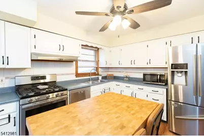 930 Cushing Pl, Plainfield City, NJ 07062 - Photo 13