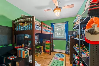 20 Roosevelt Dr, Ogdensburg, NJ 07439 - Photo 9