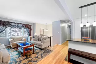 20 Roosevelt Dr, Ogdensburg, NJ 07439 - Photo 5