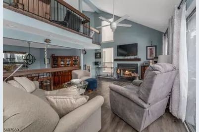 275 Crabtree Ct, Bernards Township, NJ 07920 - Photo 7