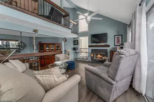 275 Crabtree Ct, Bernards Township, NJ 07920 - Photo 7