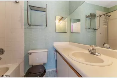 275 Crabtree Ct, Bernards Township, NJ 07920 - Photo 13