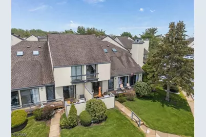 275 Crabtree Ct, Bernards Township, NJ 07920 - Photo 3