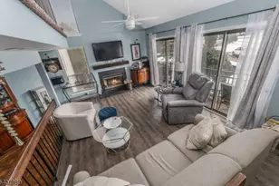 275 Crabtree Ct, Bernards Township, NJ 07920 - Photo 3