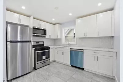 83 Sheridan, Irvington, NJ 07111 - Photo 5