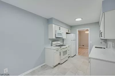 20 Giles Biondi Ct, Bound Brook, NJ 08805 - Photo 9