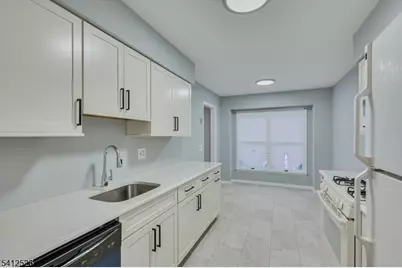 20 Giles Biondi Ct, Bound Brook, NJ 08805 - Photo 7