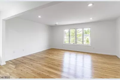 2 Willow Wood Ct, East Rutherford, NJ 07073 - Photo 3