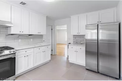 2 Willow Wood Ct, East Rutherford, NJ 07073 - Photo 5