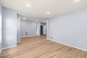 76 Grumman Ave, Newark, NJ 07112 - Photo 13