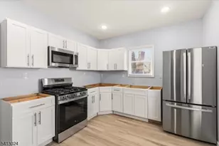 76 Grumman Ave, Newark, NJ 07112 - Photo 17