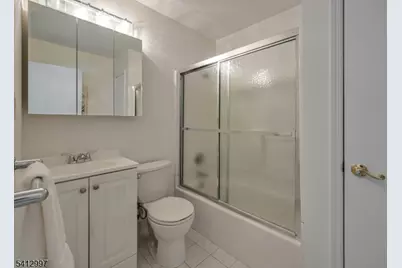 181 Long Hill Road #8, Little Falls Township, NJ 07424 - Photo 11