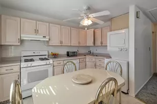 181 Long Hill Rd, Little Falls Township, NJ 07424 - Photo 13