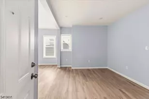 76 Grumman Ave, Newark, NJ 07112 - Photo 5