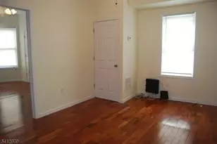 29 Alexander St, Newark, NJ 07106 - Photo 3