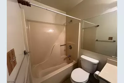 135 Tiffany Blvd #135, Newark, NJ 07104 - Photo 11