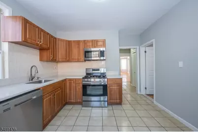 24 Llewellyn Ave #1, Bloomfield, NJ 07003 - Photo 3