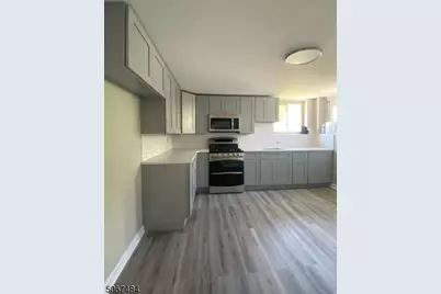 339 N 6th St, Prospect Park, NJ 07508 - Photo 3