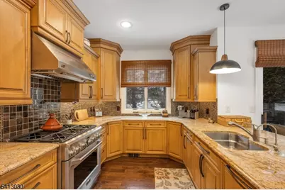 122 Brewster Rd, Wyckoff Township, NJ 07481 - Photo 15