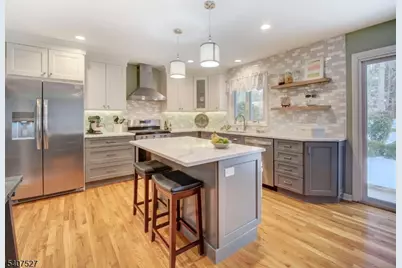 67 Hampshire Dr, Mendham, NJ 07945 - Photo 7