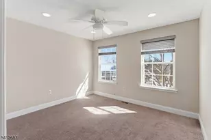 196 Sapphire Ln, Franklin Township, NJ 08823 - Photo 21