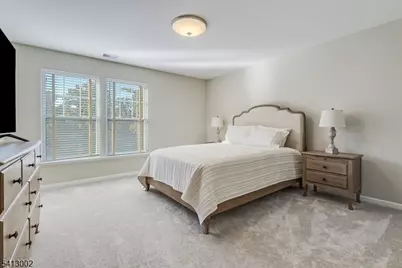 27 Bellflower Ct, Allamuchy Township, NJ 07882 - Photo 17