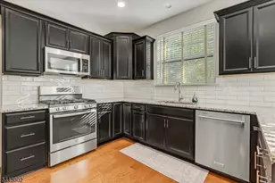 27 Bellflower Ct, Allamuchy Township, NJ 07882 - Photo 7