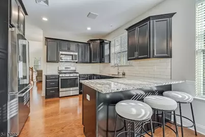 27 Bellflower Ct, Allamuchy Township, NJ 07882 - Photo 9