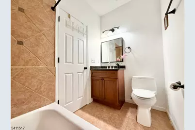 138 Hiawatha Blvd, Parsippany, NJ 07034 - Photo 21