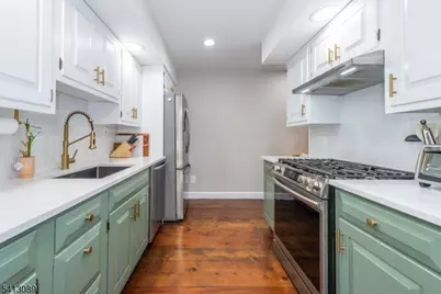 5 Murray Hill Sq, New Providence, NJ 07974 - Photo 13