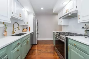 5 Murray Hill Square, New Providence, NJ 07974 - Photo 13