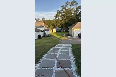 52 Bartholdi Ave, Butler, NJ 07405 - Photo 3