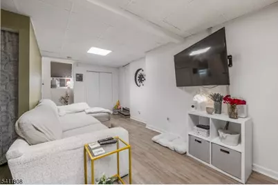 132 Heckel St, Belleville, NJ 07109 - Photo 5