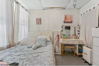 160 Burgess Pl, Passaic, NJ 07055 - Photo 9