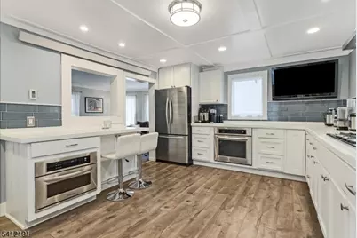 118 Broad St, Pompton Lakes, NJ 07442 - Photo 11