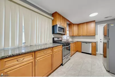 5 General Karge Ct, Elizabeth, NJ 07202 - Photo 27