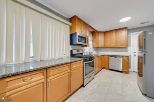 5 General Karge Ct, Elizabeth, NJ 07202 - Photo 27