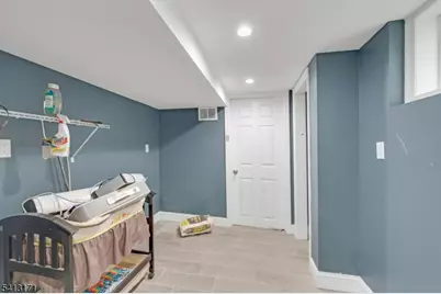 5 General Karge Ct, Elizabeth, NJ 07202 - Photo 21