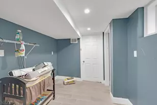 5 General Karge Ct, Elizabeth, NJ 07202 - Photo 21