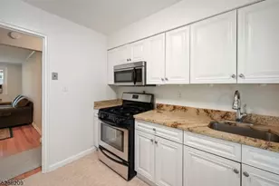 349 Bloomfield Ave Unit, Verona, NJ 07044 - Photo 5