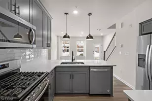 2 Sadie Cir, Union Township, NJ 07083 - Photo 7